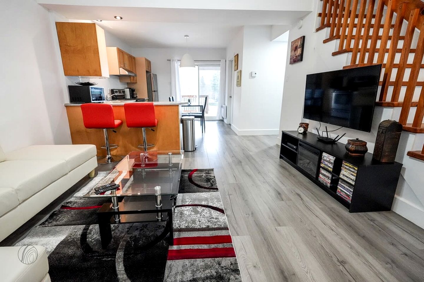 Cozy Lakefront Suite Rental with Perfect for Outdoor Activities in Lac des Plages, Quebec
