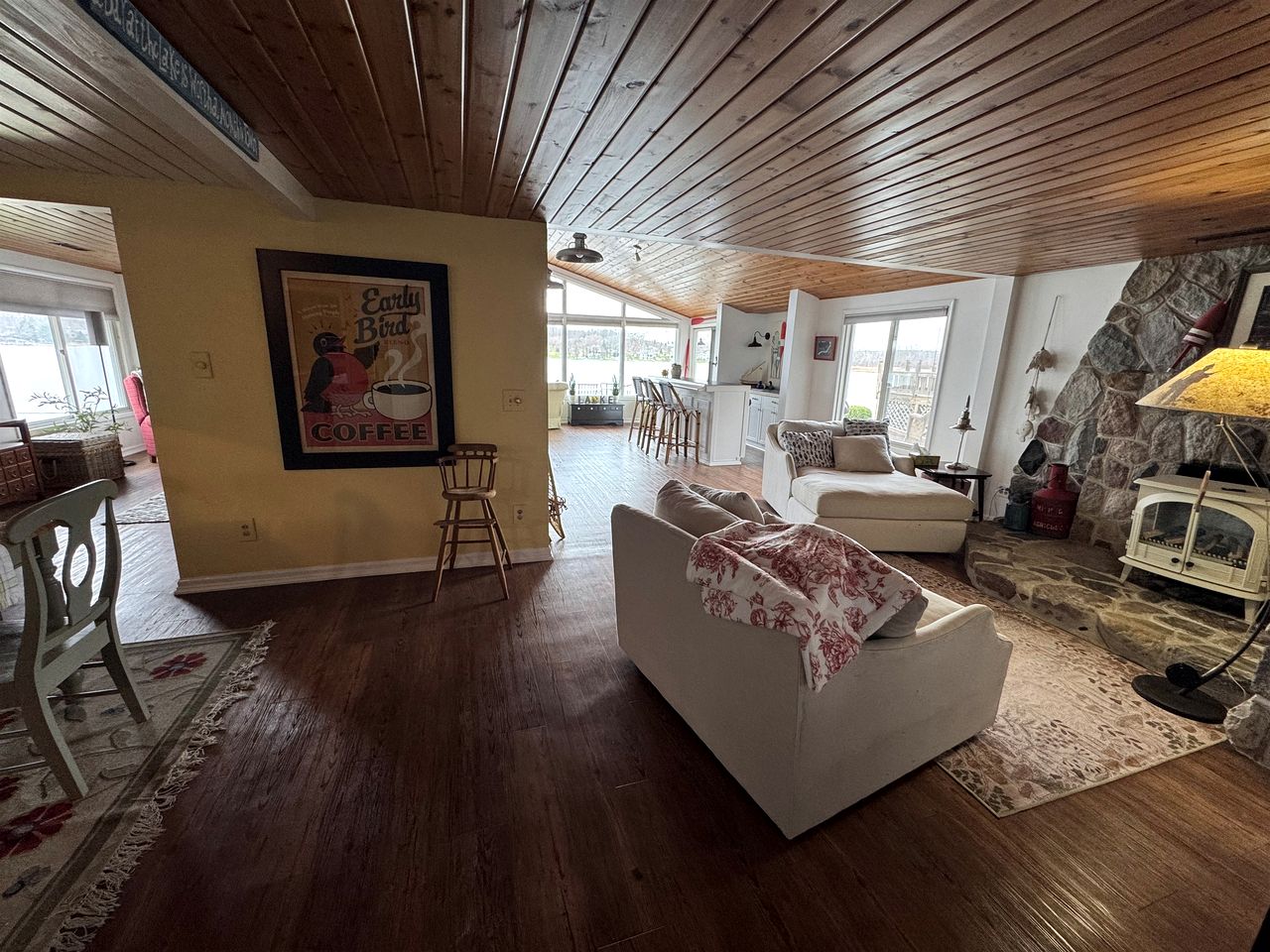 Cozy Lakefront Cabin with Pontoon and Paddleboards Near Fremont, Indiana