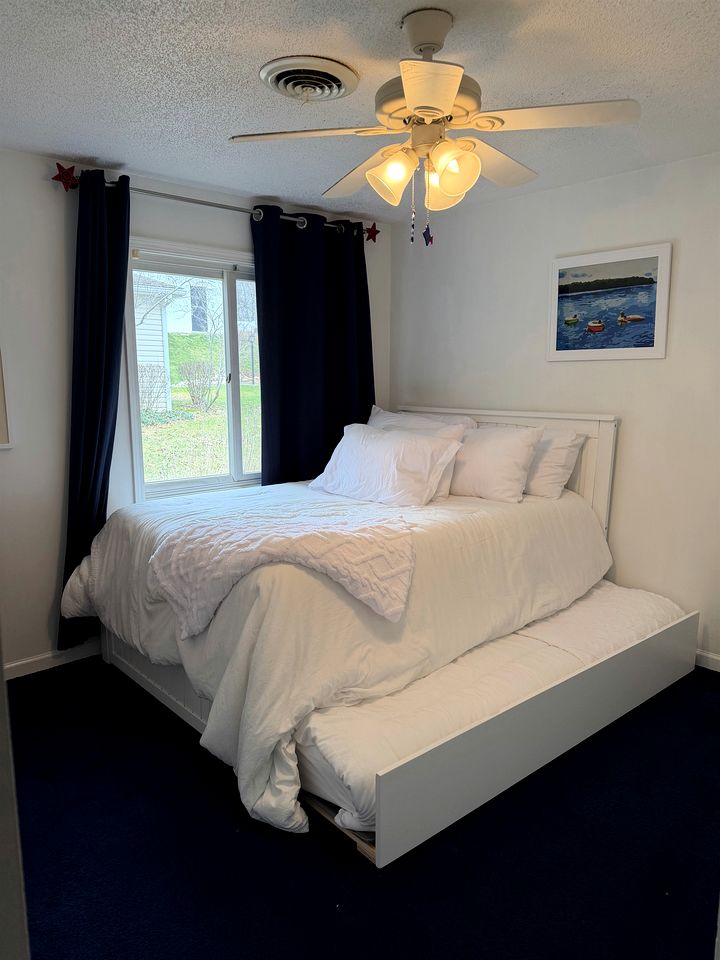 Cozy Lakefront Cabin with Pontoon and Paddleboards Near Fremont, Indiana