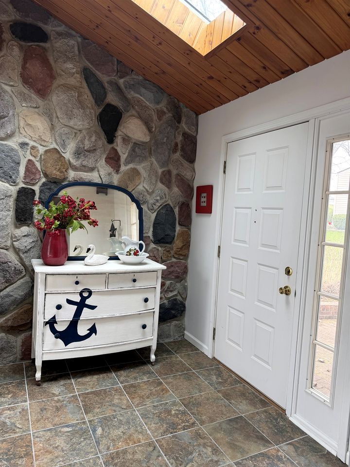 Cozy Lakefront Cabin with Pontoon and Paddleboards Near Fremont, Indiana