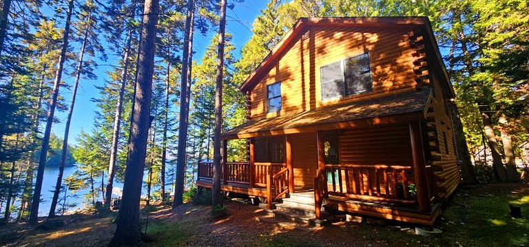 Cabins (United States of America, Greenville, Maine)