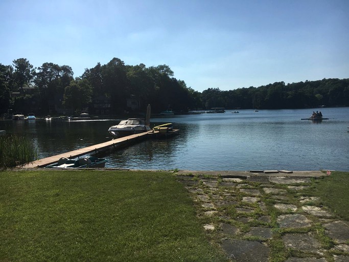 Cozy Lakefront Cottage on Crystal Clear Crystal Lake, Cottages
