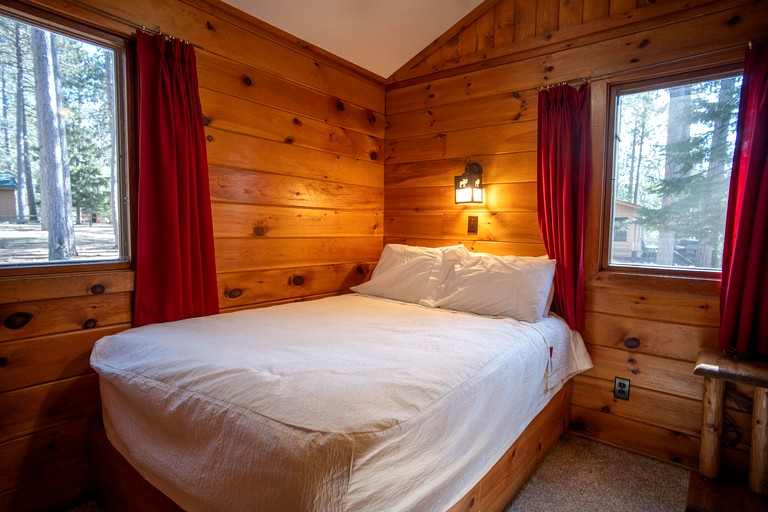 Cabins (United States of America, Babbitt, Minnesota)