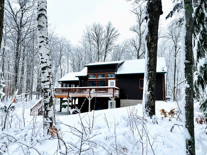 Cabins (United States of America, Stone Lake, Wisconsin)