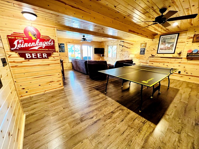 Cabins (United States of America, Stone Lake, Wisconsin)