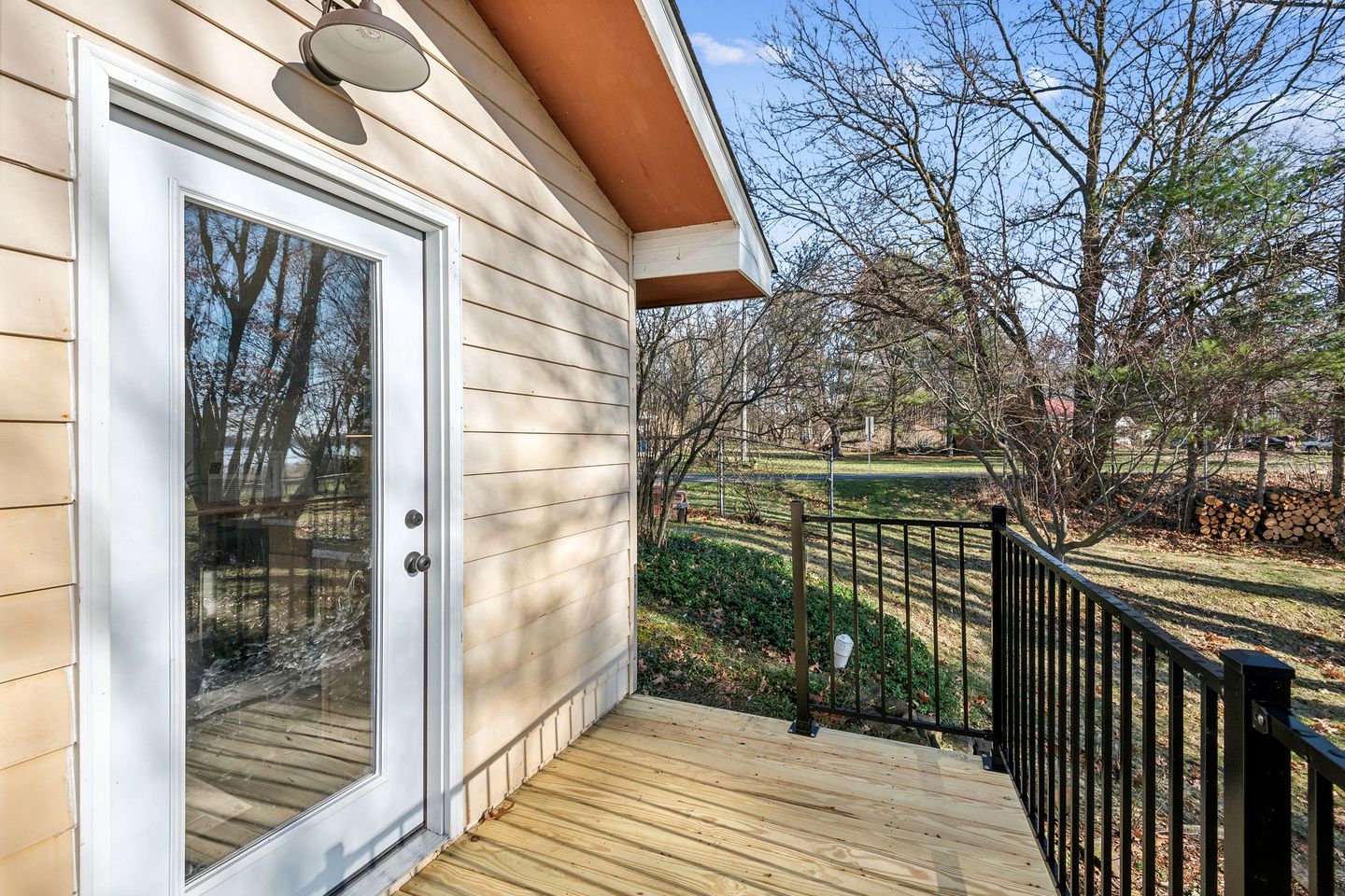 Charming Lakefront Cabin Amazing to Reconnect with Nature in Kalamazoo, Michigan