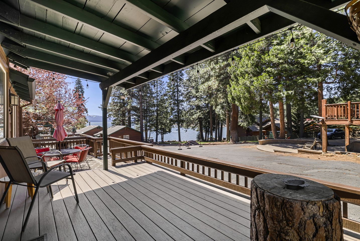 Cozy Lakeside Cabin, Steps from Lake Almanor and Close to Lassen Volcanic National Park in California