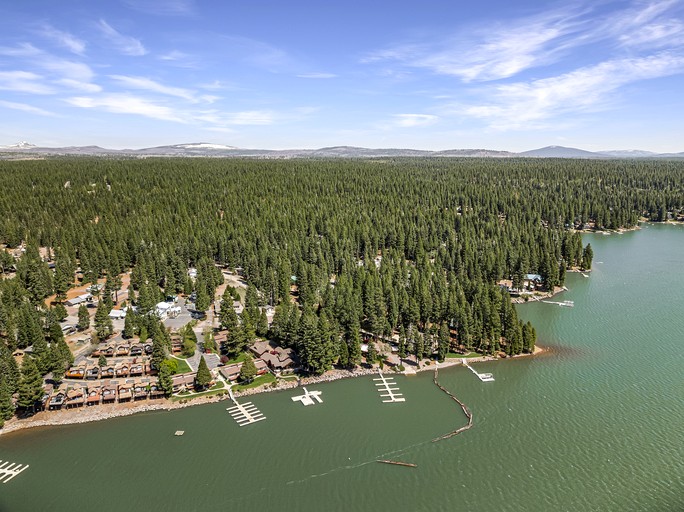 Cabins (United States of America, Lake Almanor, California)