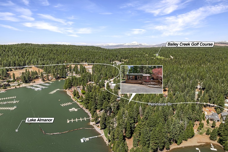 Cabins (United States of America, Lake Almanor, California)