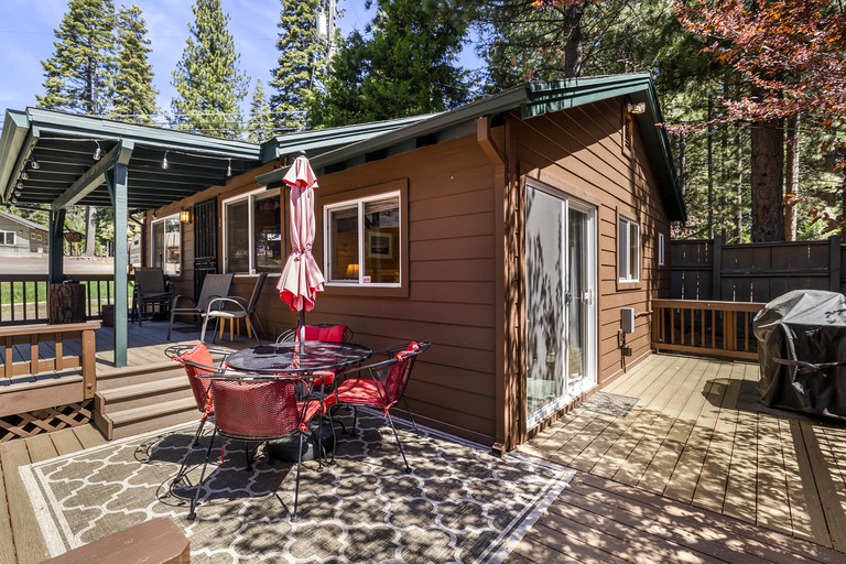 Cabins (United States of America, Lake Almanor, California)