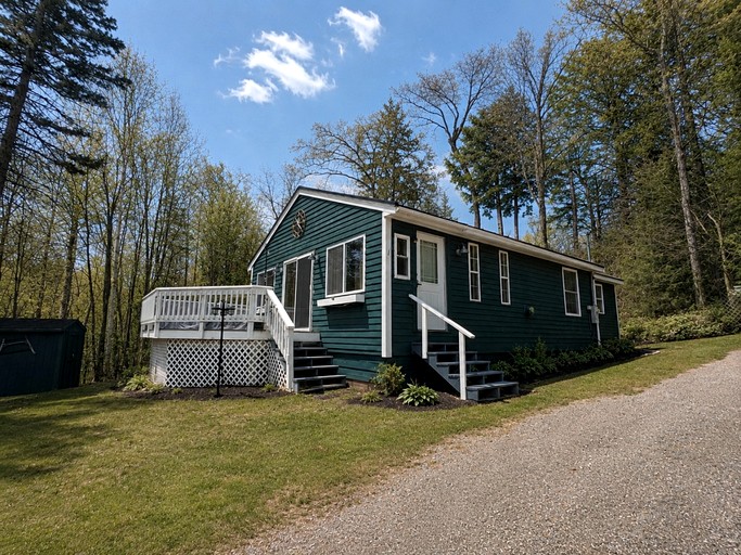 Cabins (United States of America, Greenville, Maine)
