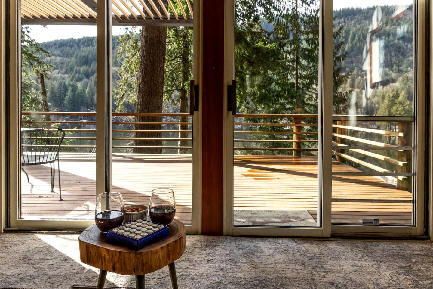Tranquil Waterfront Cabin on Cain Lake for a Cozy Glamping Getaway in Sedro-Woolley, WA