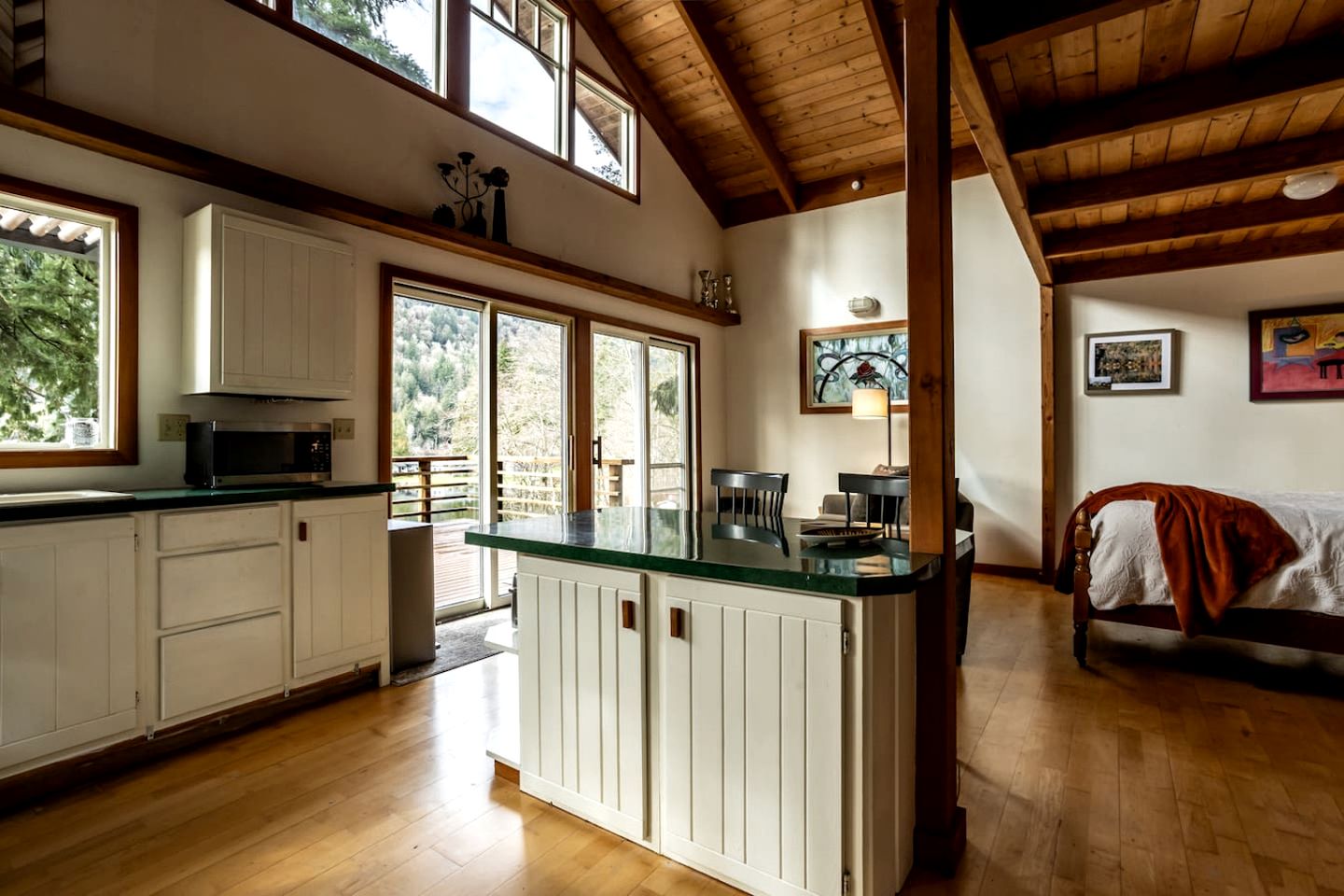 Tranquil Waterfront Cabin on Cain Lake for a Cozy Glamping Getaway in Sedro-Woolley, WA