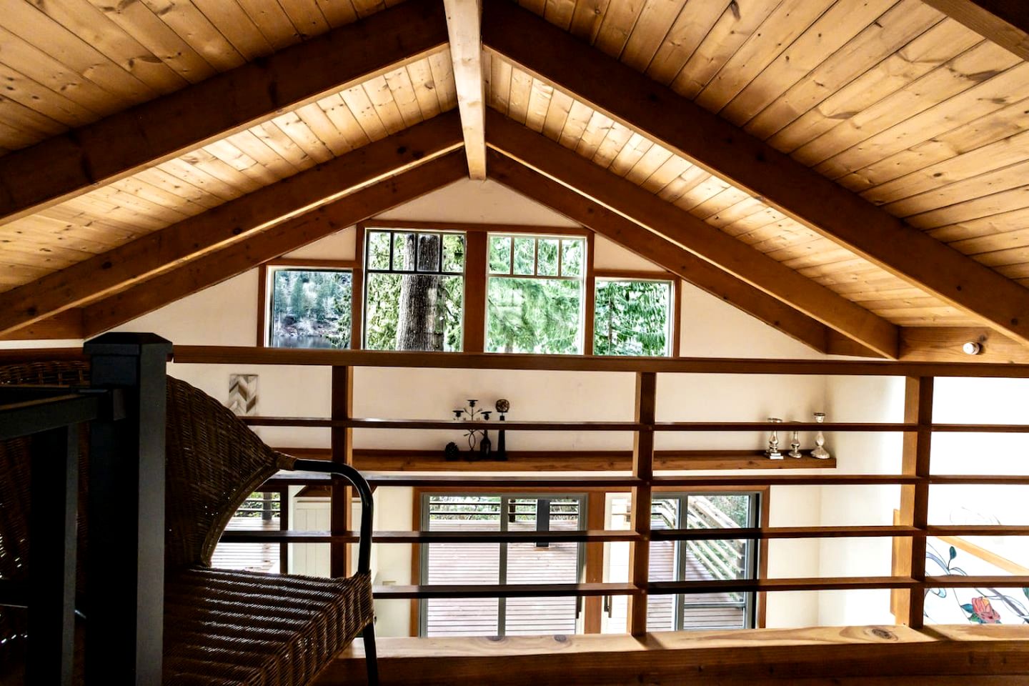 Tranquil Waterfront Cabin on Cain Lake for a Cozy Glamping Getaway in Sedro-Woolley, WA