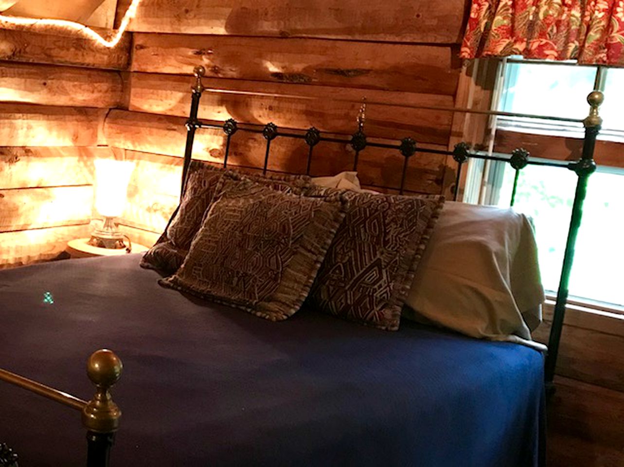 Cozy Log Cabin Rental for Two near the Wolf River in Elton, Wisconsin