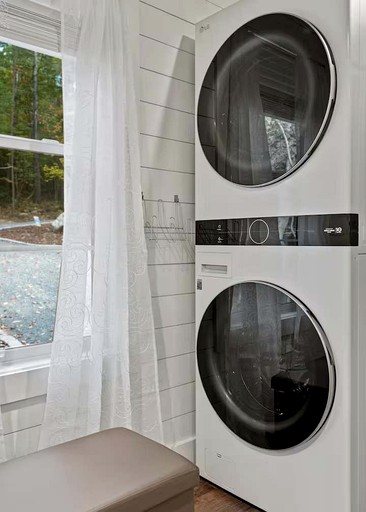 Cabins (United States of America, Luray, Virginia)