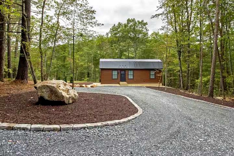 Cabins (United States of America, Luray, Virginia)