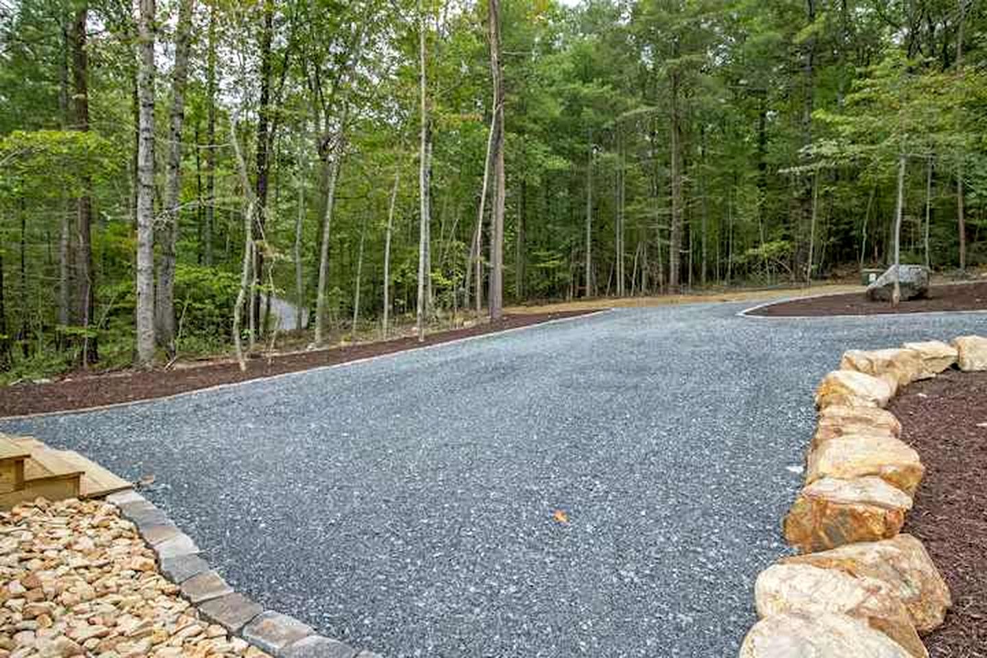 Charming Modern Cabin with Fire Pit & Mountain Views near Shenandoah National Park, Luray VA
