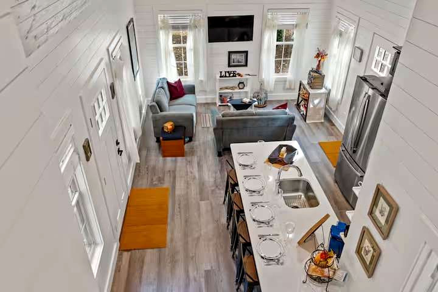 Charming Modern Cabin with Fire Pit & Mountain Views near Shenandoah National Park, Luray VA