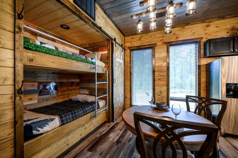 Cabins (United States of America, Broken Bow, Oklahoma)