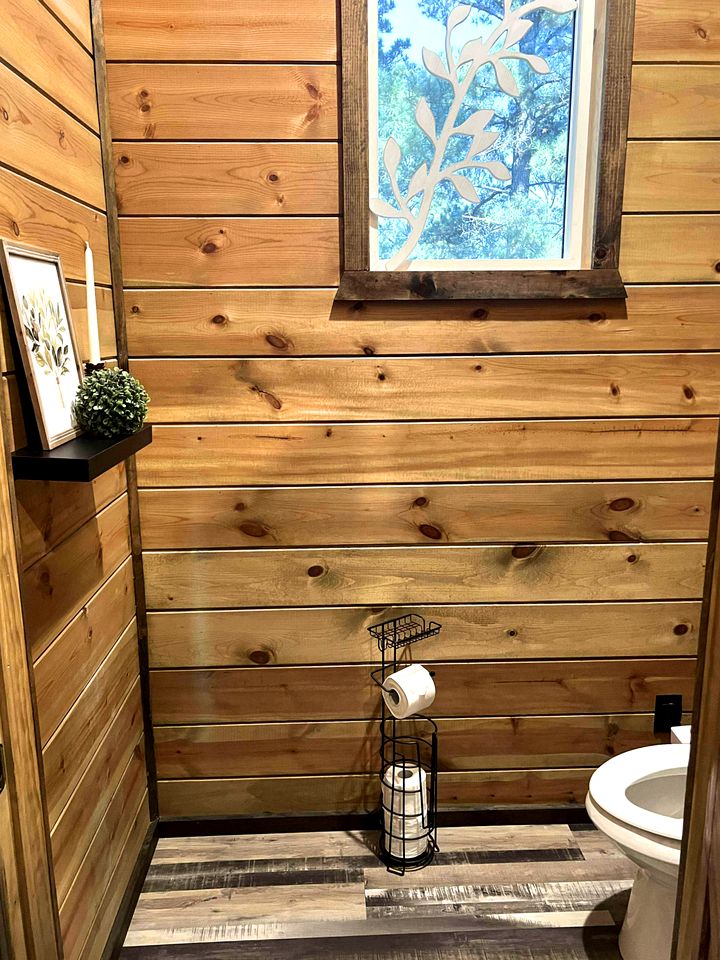 Romantic Retreat|3 Fireplaces+Hot Tub+Shuffleboard in Broken Bow, OK