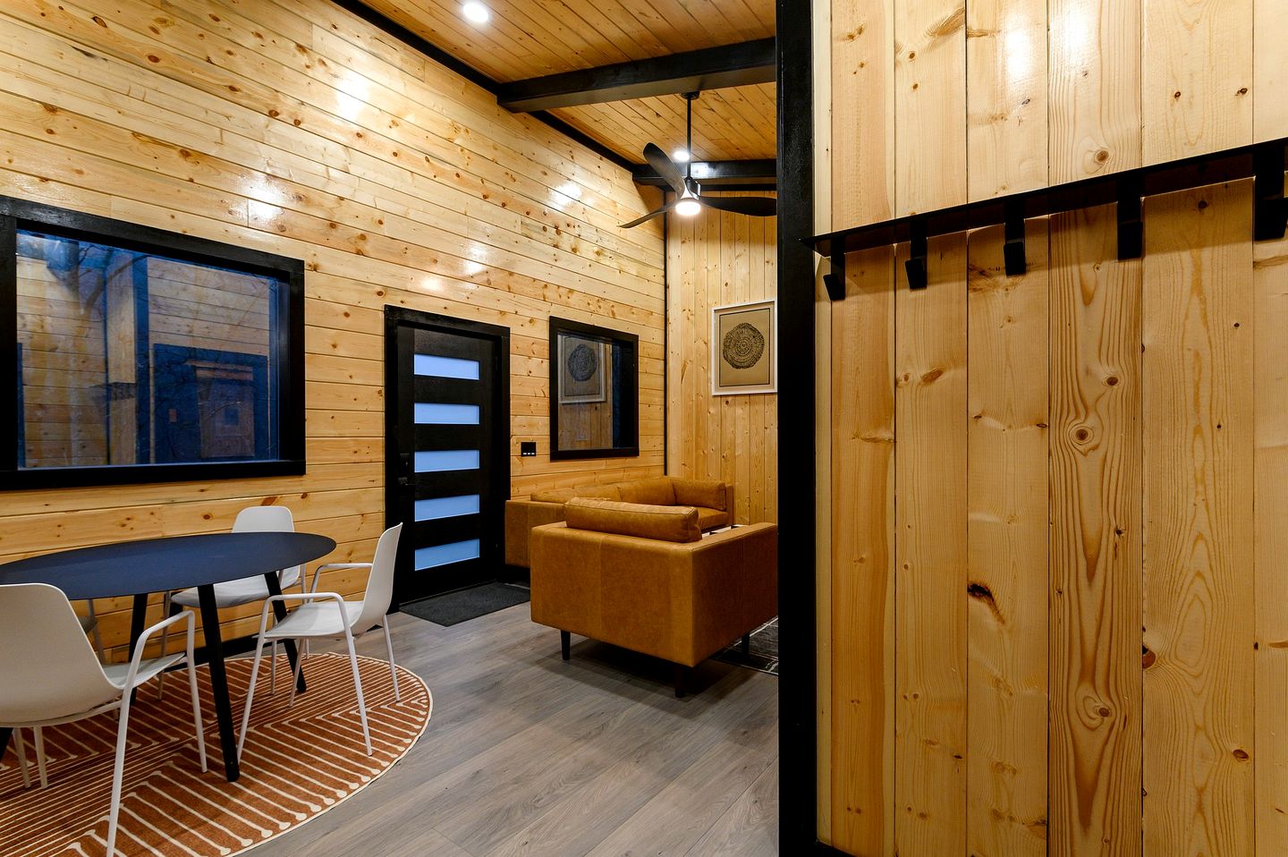 Garage Loft • King + Bunks • Budget Friendly near Beavers Bend National Park