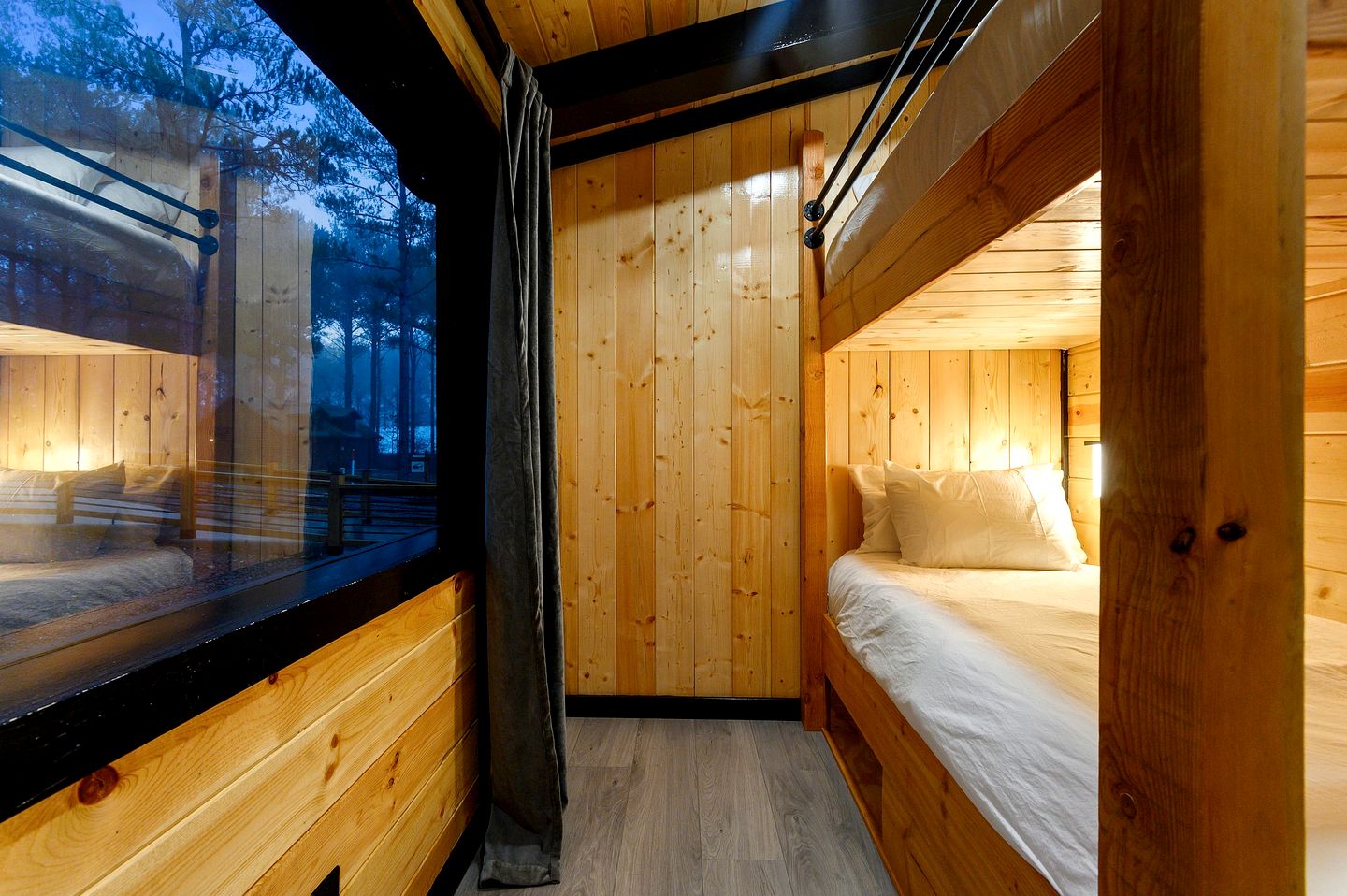 Garage Loft • King + Bunks • Budget Friendly near Beavers Bend National Park
