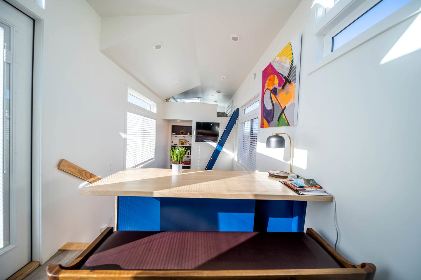 Relaxation Awaits: Cozy Modern Tiny Home with Private Deck Near Zion in Utah