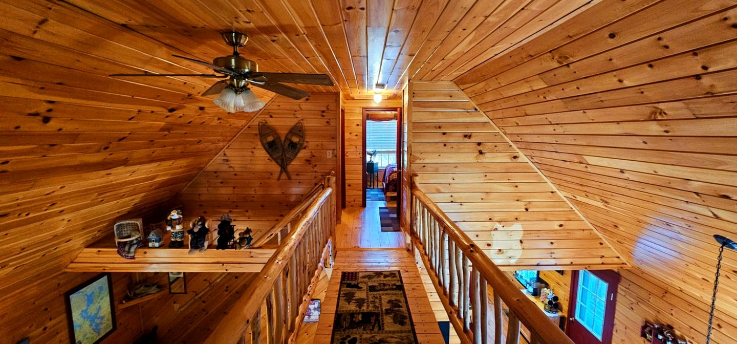 Embrace Nature in this Enchanting Cabin in Beaver Cove, Maine