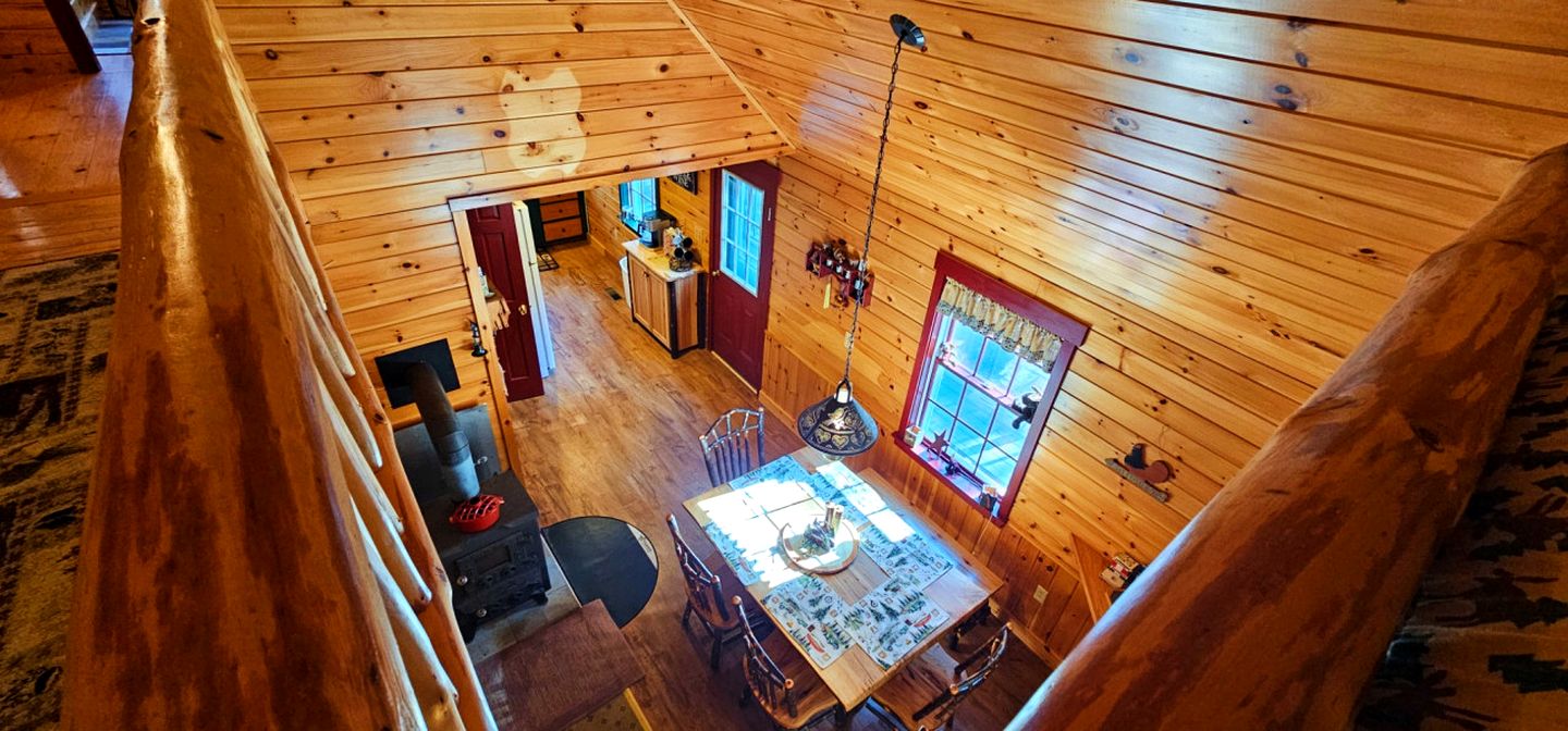Embrace Nature in this Enchanting Cabin in Beaver Cove, Maine