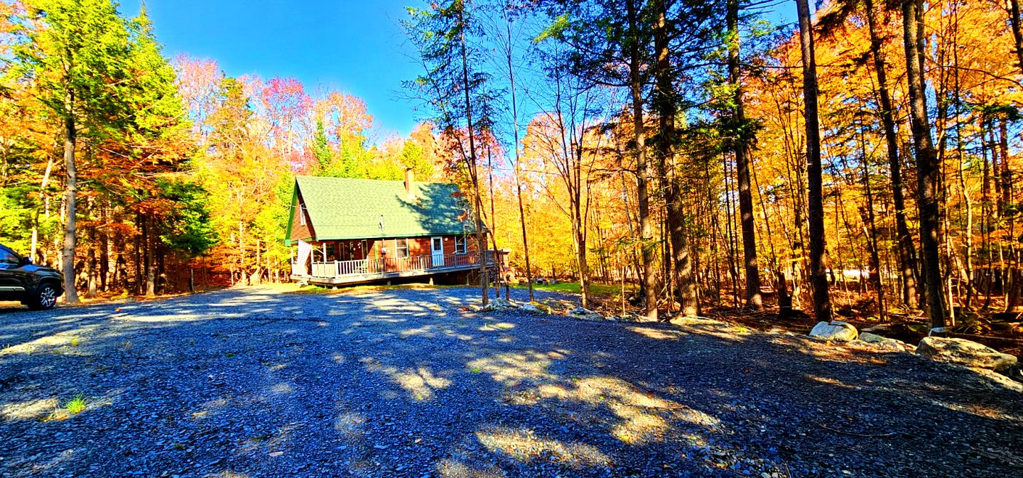 Embrace Nature in this Enchanting Cabin in Beaver Cove, Maine