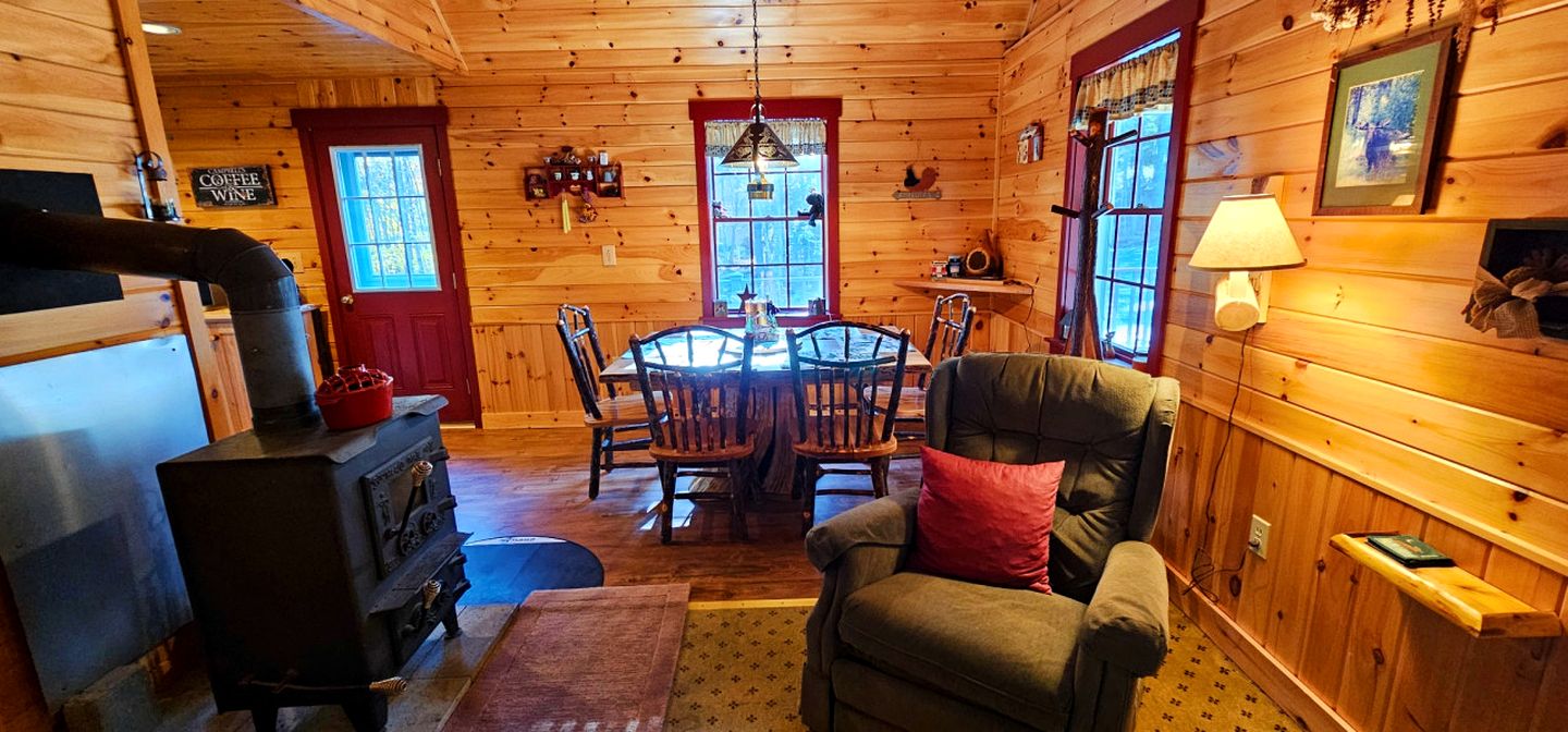Embrace Nature in this Enchanting Cabin in Beaver Cove, Maine
