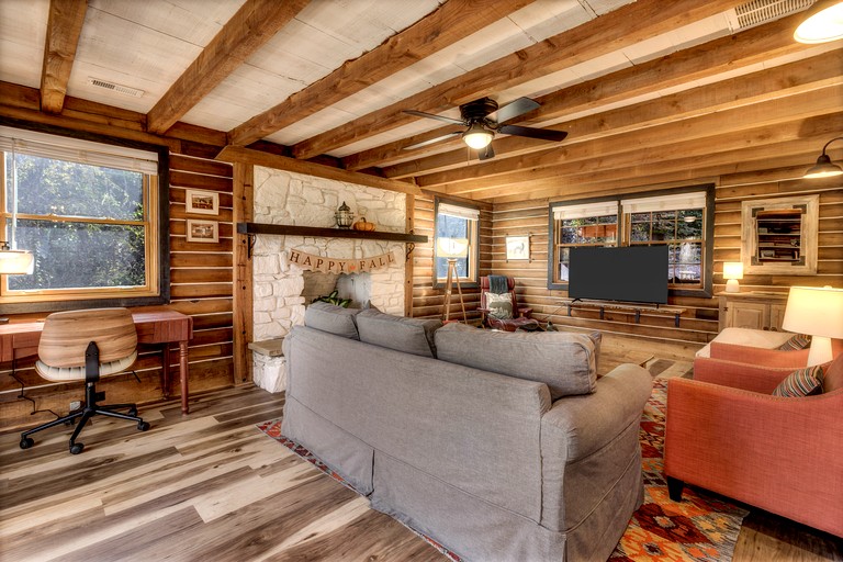 Cabins (United States of America, Black Mountain, North Carolina)