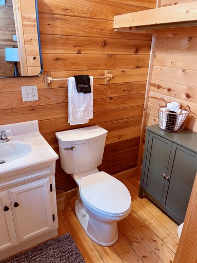 Cabins (United States of America, McAllister, Montana)