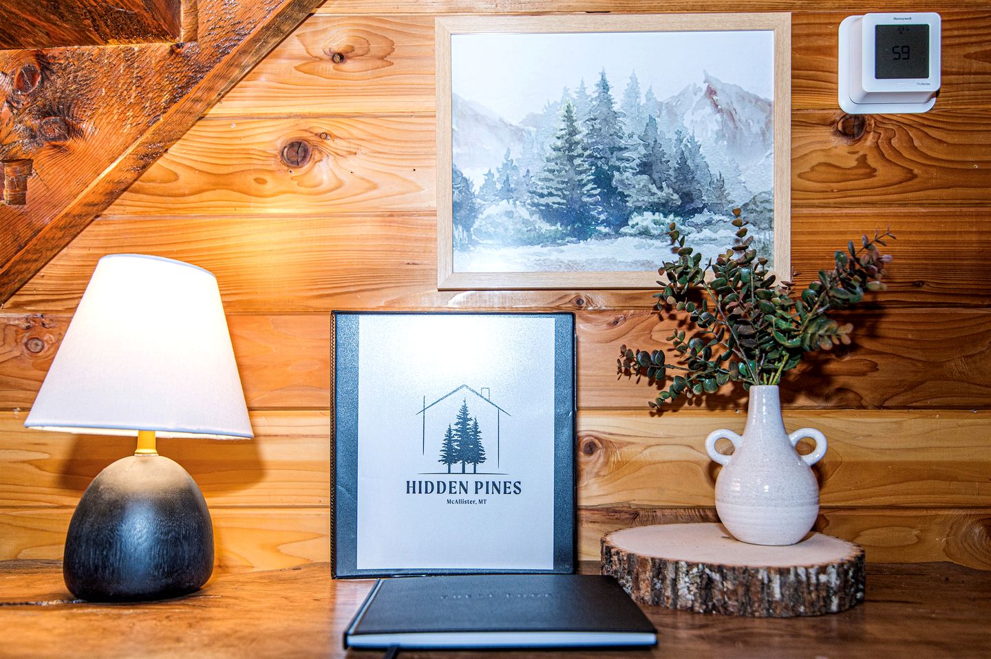 Cozy Mountain Cabin with Jacuzzi Near Ennis Lake in McAllister, Montana