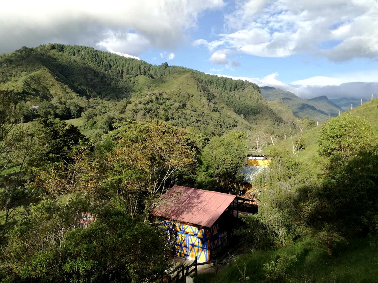 Cozy Mountain Getaway with Magnificent Views in Salento, Colombia