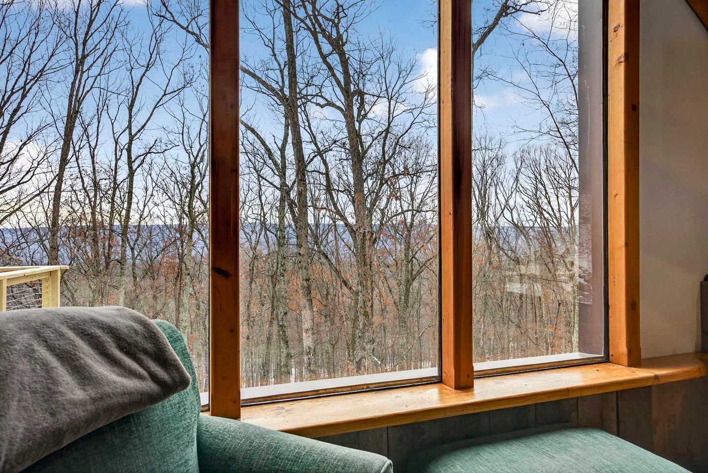 Charming Post-and-Beam Mountain Cabin with Hot Tub Near Berkeley Springs | Great Cacapon, WV
