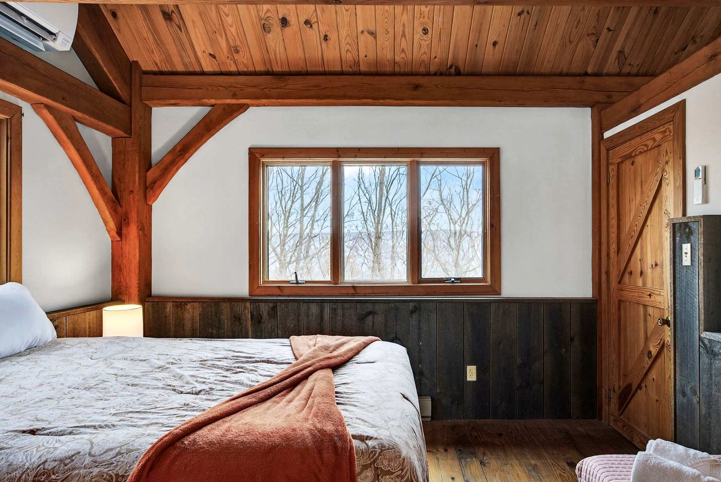 Charming Post-and-Beam Mountain Cabin with Hot Tub Near Berkeley Springs | Great Cacapon, WV