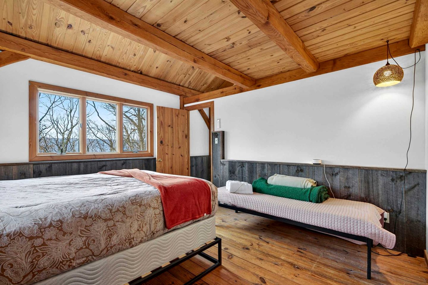 Charming Post-and-Beam Mountain Cabin with Hot Tub Near Berkeley Springs | Great Cacapon, WV