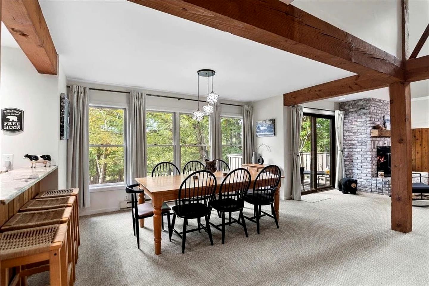 Cozy Mountain Townhouse with Fireplace near Stratton Mountain, Bondville, VT