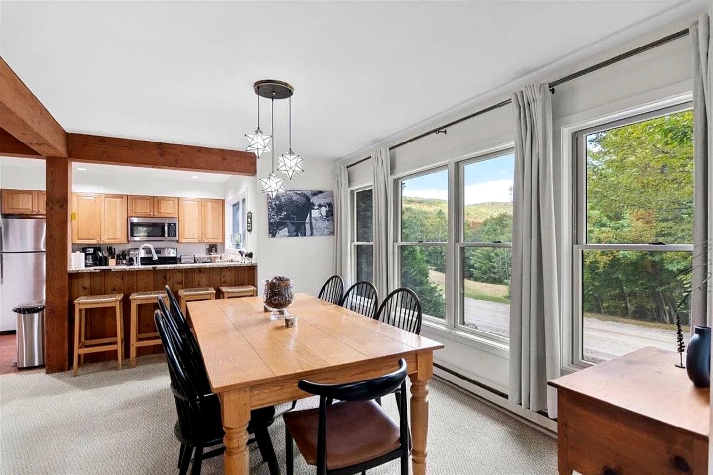 Cozy Mountain Townhouse with Fireplace near Stratton Mountain, Bondville, VT