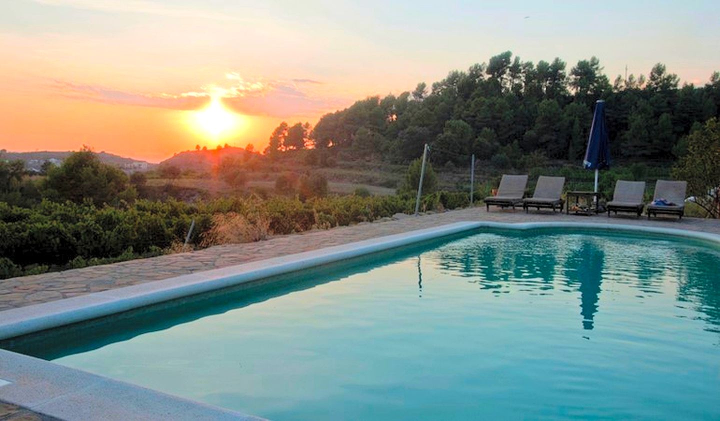 Cozy Multi-Bedroom Rental in Renovated Farmhouse for a Secluded Vacation in Catalonia, Spain