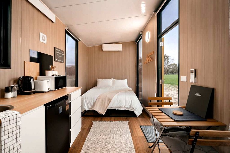 Tiny Houses (Australia, Warrenmang, Victoria)