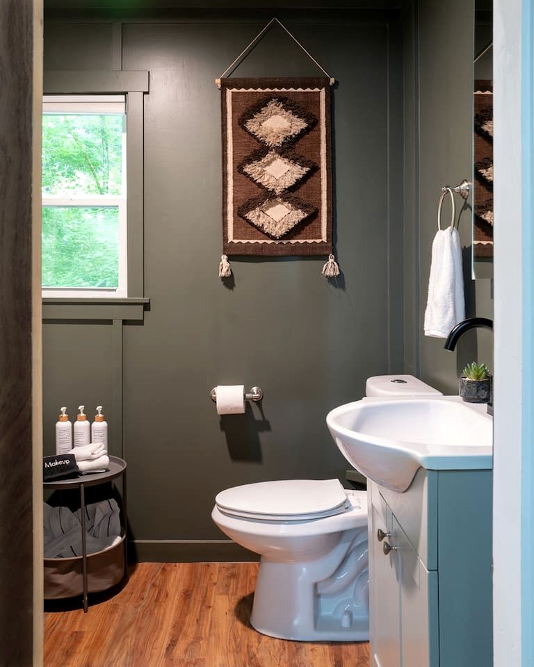 Amazing Tiny House with Fire Pit, Fireplace and Sauna in Sylva, North Carolina