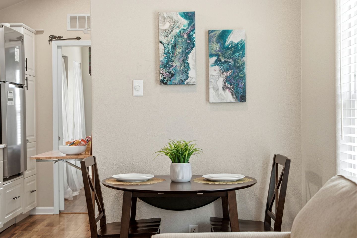 Cozy, Pet Friendly Cottage with Gorgeous Outdoor Space for a Weekend Getaway to New Braunfels, Texas