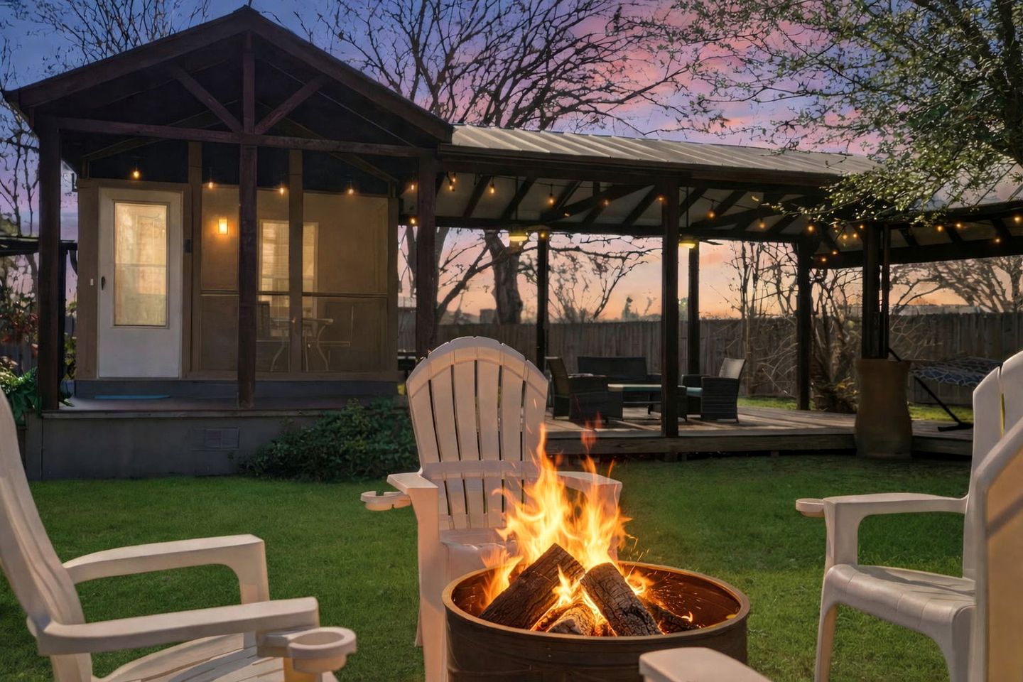 Cozy, Pet Friendly Cottage with Gorgeous Outdoor Space for a Weekend Getaway to New Braunfels, Texas