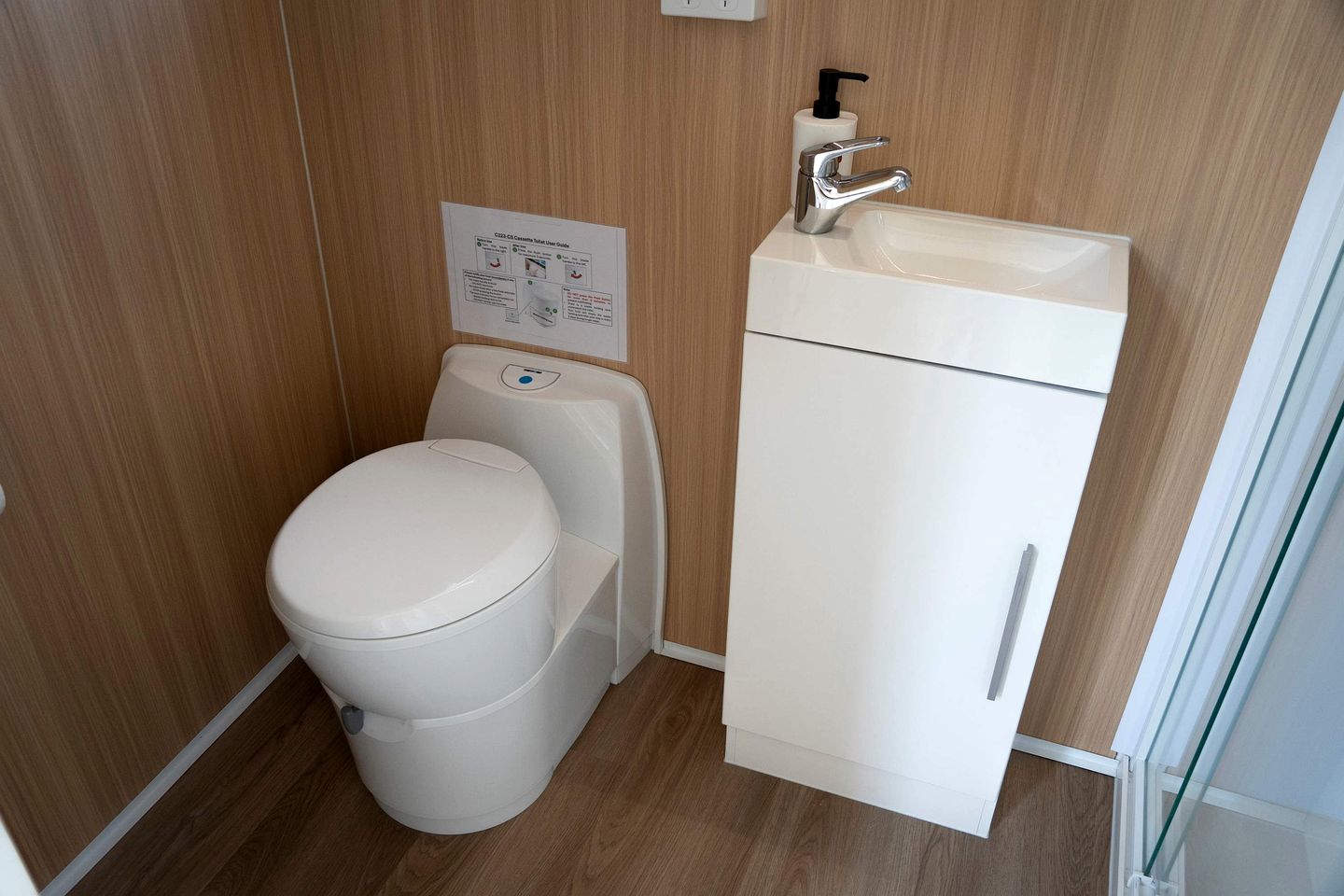 Cozy Pet-Friendly Tiny House with Bushland Wildlife Escape near Fraser Island, Fraser Coast Queensland