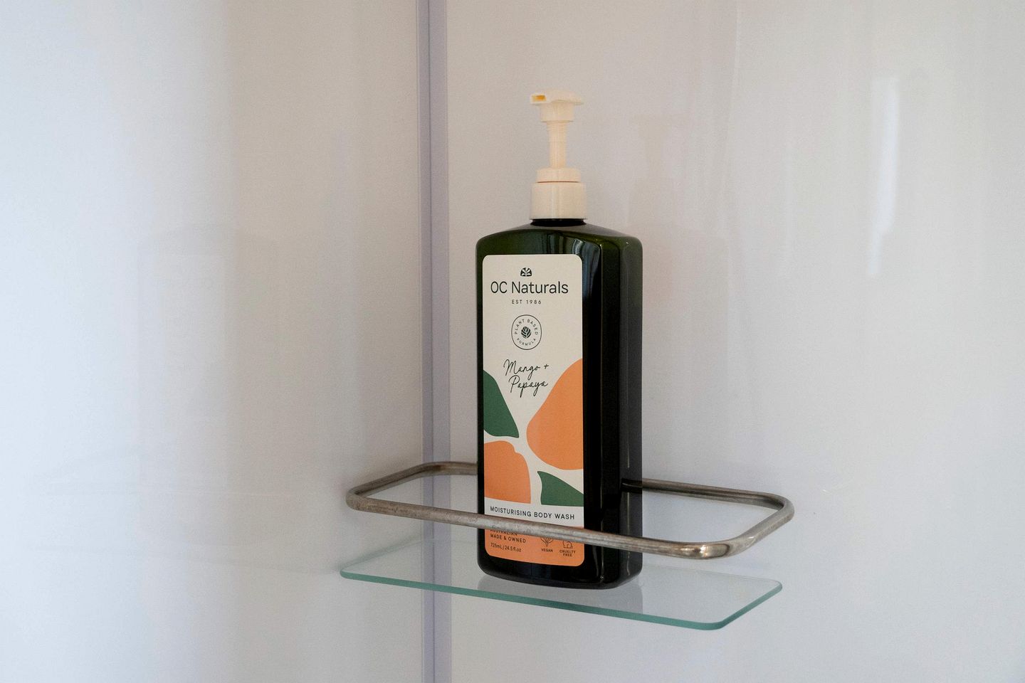 Cozy Pet-Friendly Tiny House with Bushland Wildlife Escape near Fraser Island, Fraser Coast Queensland