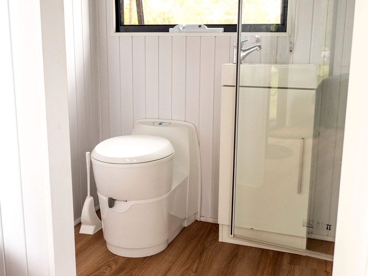 Cozy Pet-Friendly Tiny House with Barbecue and Firepit in Queensland, Australia