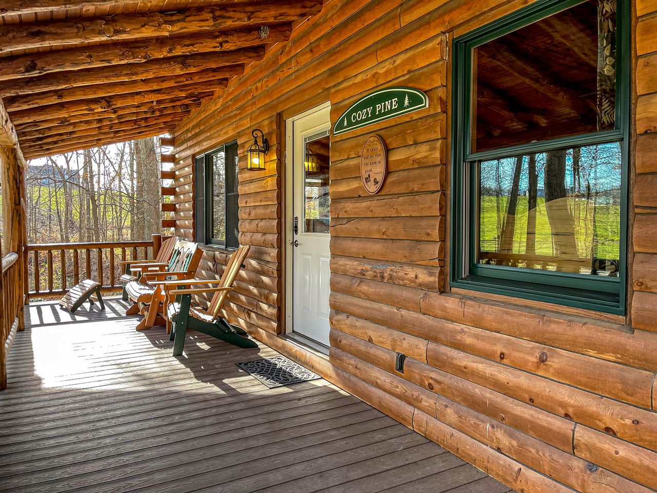 Beautiful Cabin Suitable for Families with Back Porch in Ohio